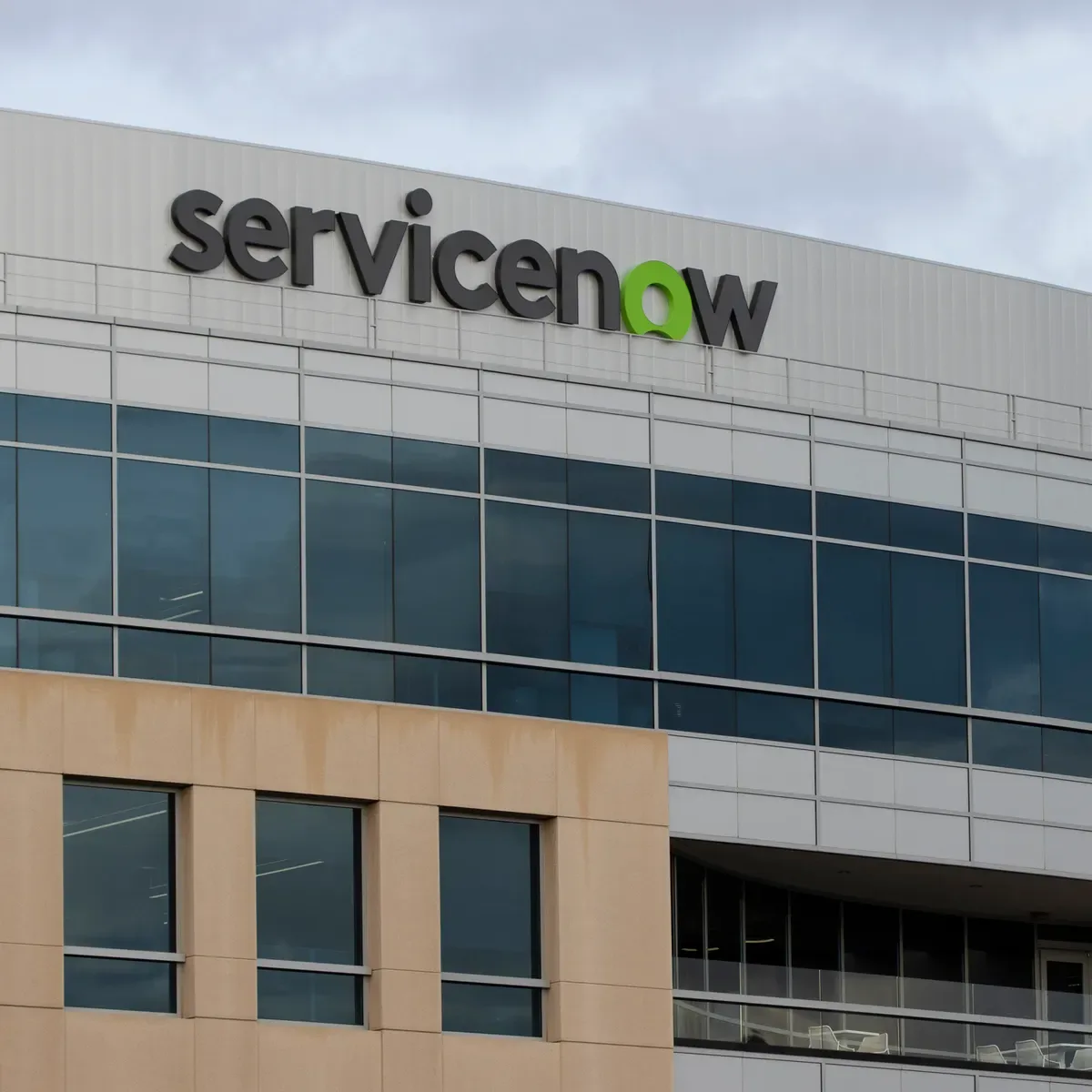 ServiceNow, Accenture team up to target enterprise security