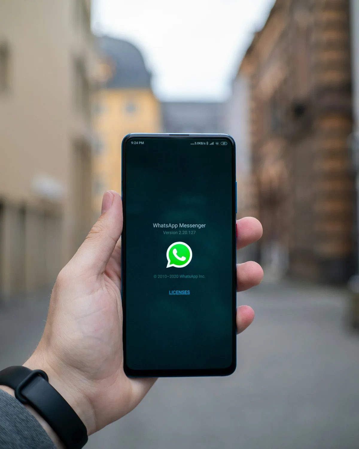 WhatsApp Drops Lollipop: What Owners of Older Phones Need to Know